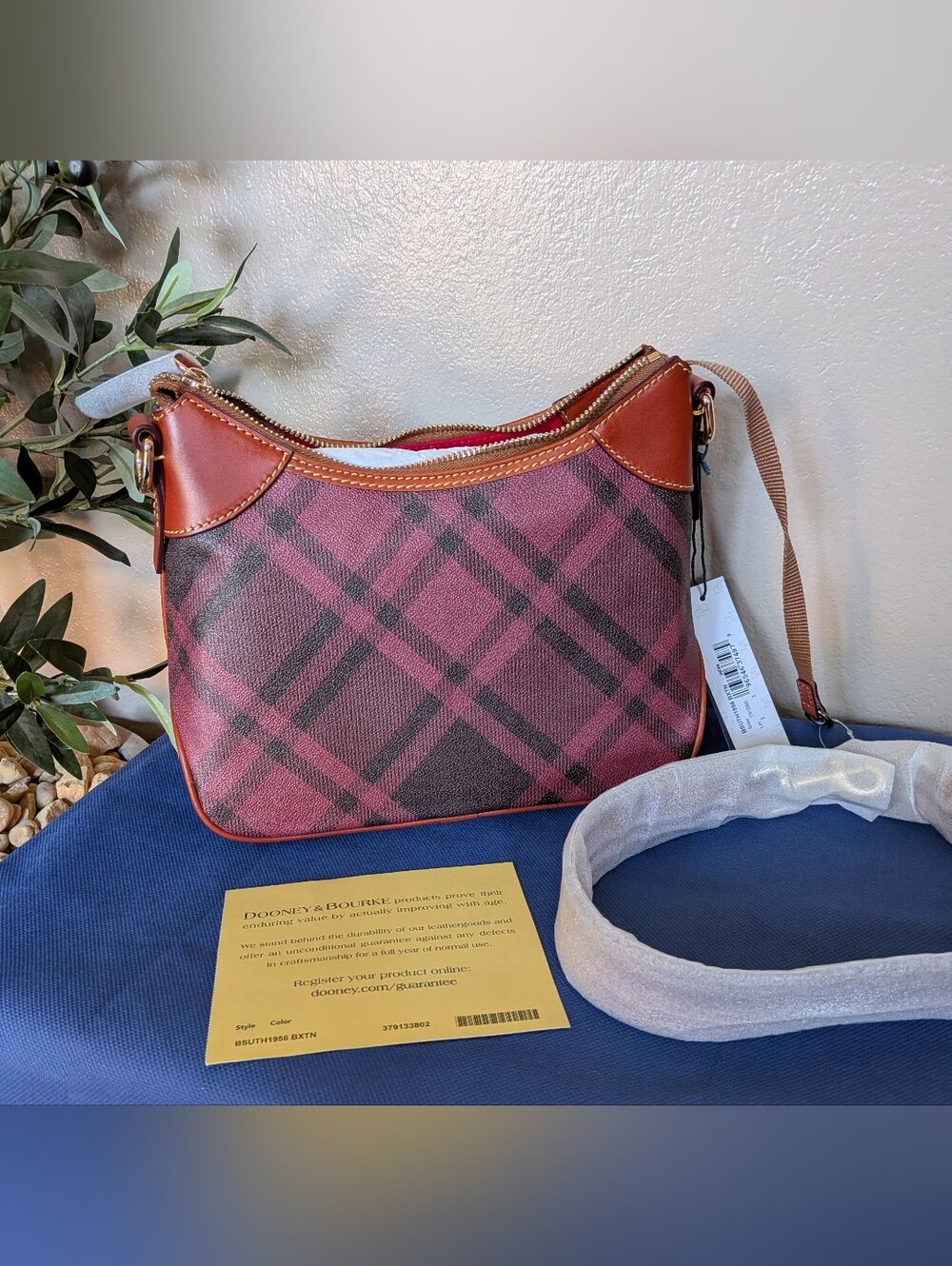 NWT! Dooney & Bourke Sutherland Small Hobo in Bordeaux - Picture 5 of 11